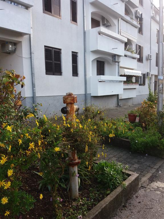 Apartment Knez Kotorska Tivat Dış mekan fotoğraf